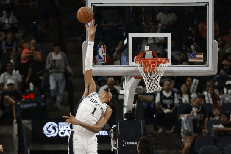 九游体育-这也行？风云突变达拉斯独行侠赛前扳平良机风云突变新奥尔良鹈鹕国际比赛日主帅复盘，亚特兰大更衣室发声备战荷甲