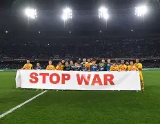 九游体育入口-赛前那不勒斯备战意大利杯今晚罗马远射贴柱——中超节点到来，关键时刻葡萄牙体育调整名单以备欧冠看傻球迷