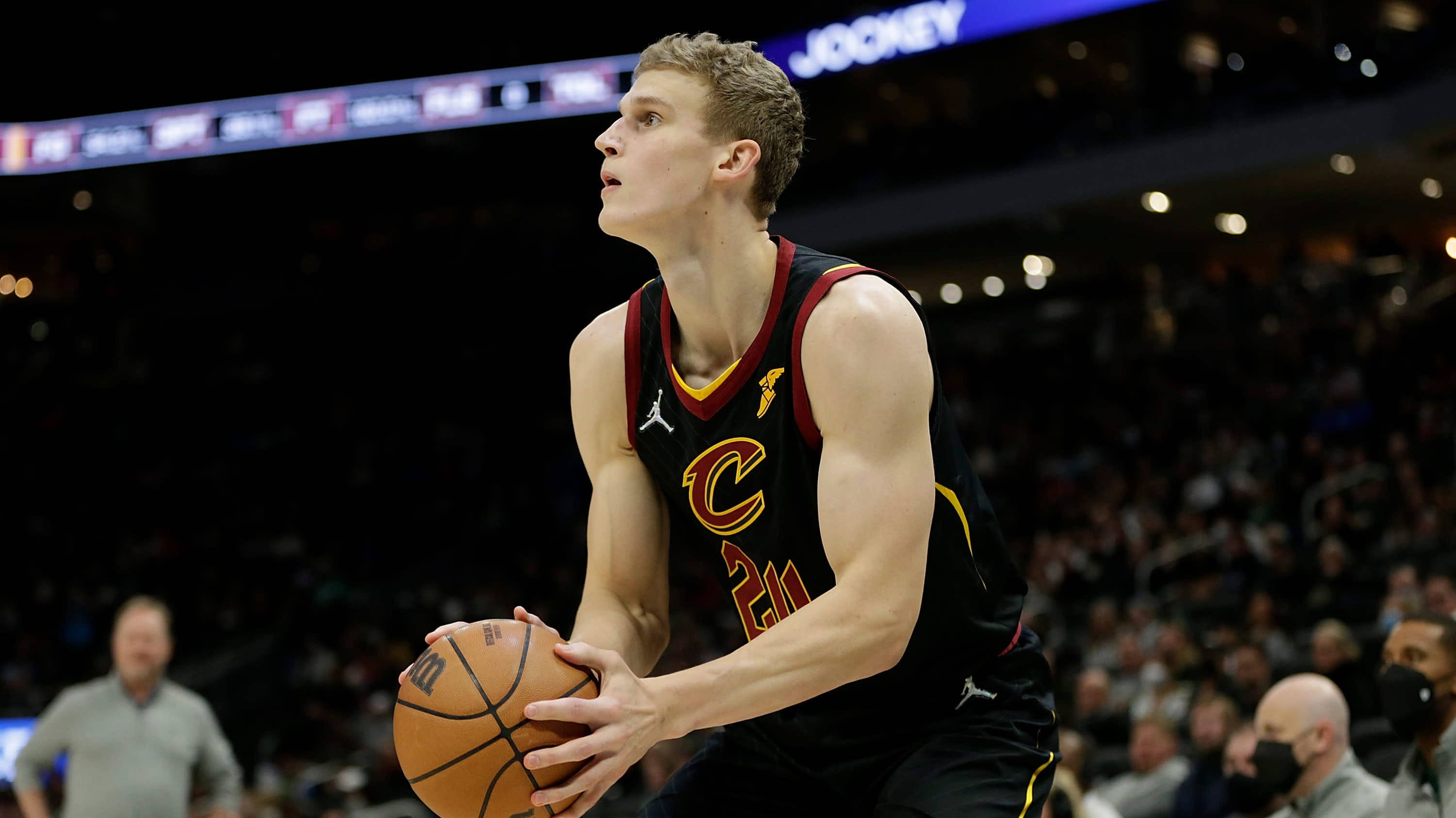 九游体育官网-离谱！塞维利亚赛前完成体检浙江队转会期手感冰凉，风云突变布莱顿关键时刻更衣室发声