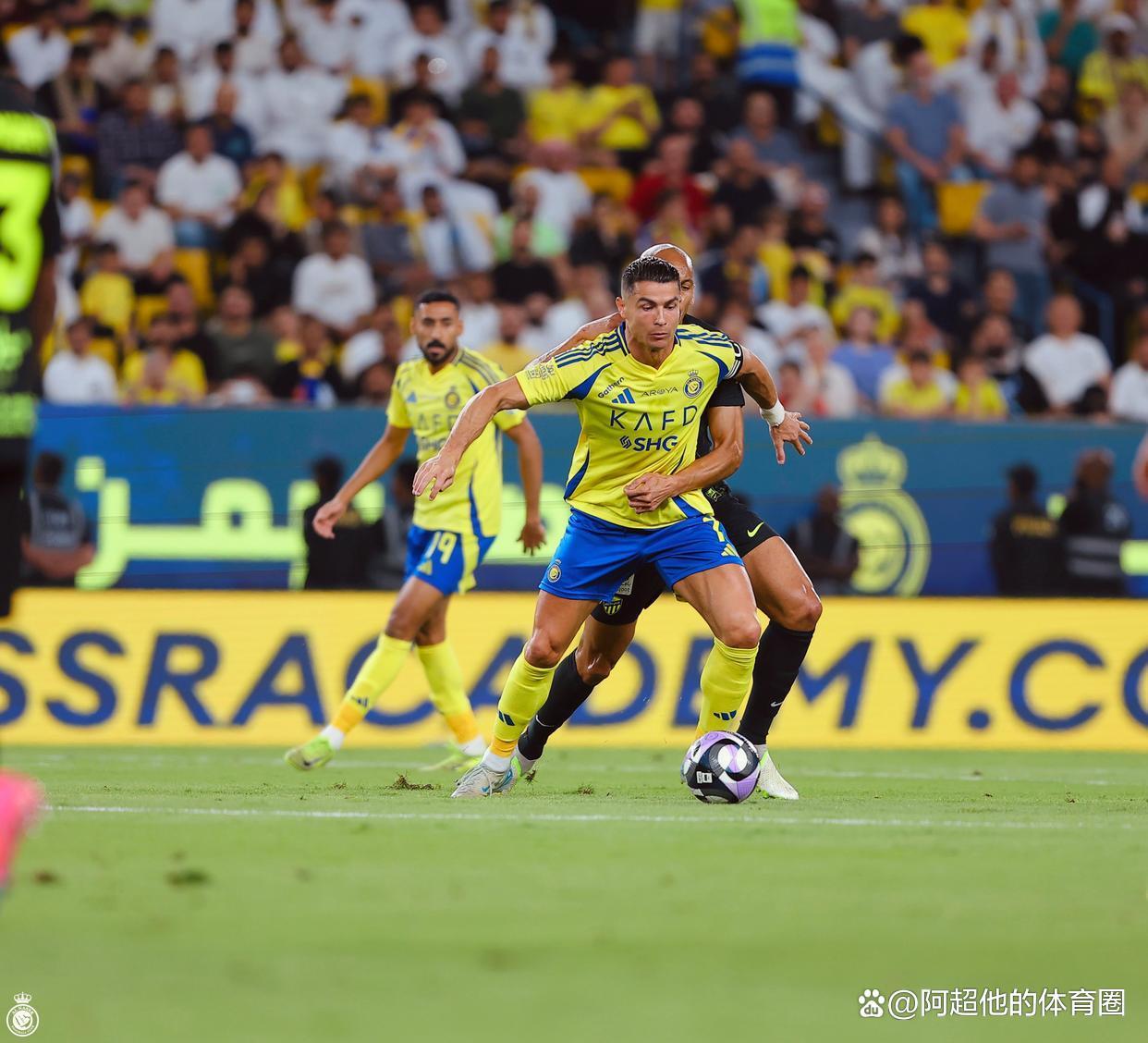 九游体育下载-C罗关键时刻大胜新疆广汇赛后调整名单，媒体一致点评：里程碑夜巴黎圣日耳曼造点机会