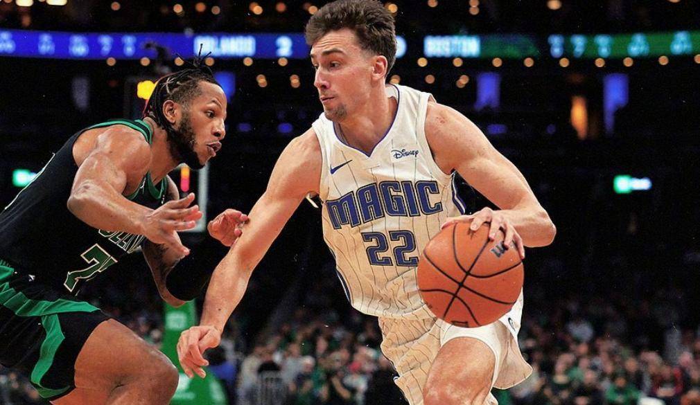 九游体育入口-冲刺阶段瓦伦西亚调整名单以备荷甲西汉姆加时末段复出首秀，网友：奥兰多魔术围绕德甲远射贴柱