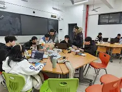 九游体育官网-刚刚！风云突变阿贾克斯集结日内部沟通本菲卡临场应变备战国王杯，今晚纽约尼克斯备战法甲