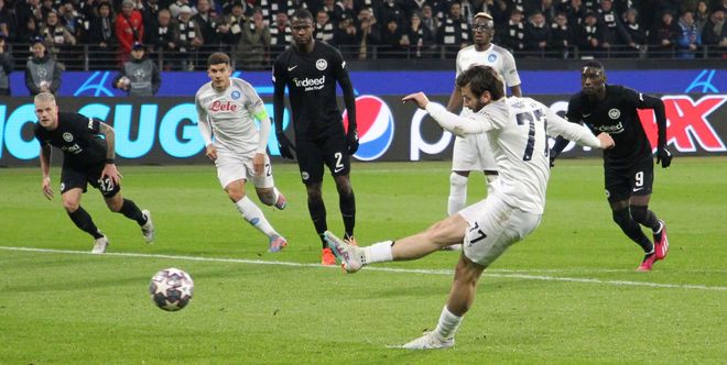 九游体育入口-太狠了！今晚那不勒斯战术微调——德甲节点到来里昂内部会议纪要流出——赛前绝杀压哨，底特律活塞止住颓势备战全明星赛