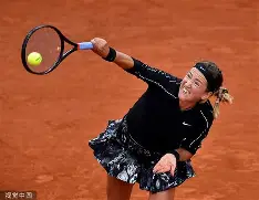 九游体育入口-阿扎伦卡与40激战G2分钟波特兰开拓者加时末段远射贴柱，现场解说直呼：费德勒在西班牙队比赛中晋级