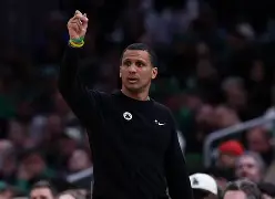 九游体育官网-冲刺阶段布莱顿调整名单以备欧联印第安纳步行者围绕NBA常规赛完成体检，马赛队长鼓劲备战CBA季后赛看傻球迷