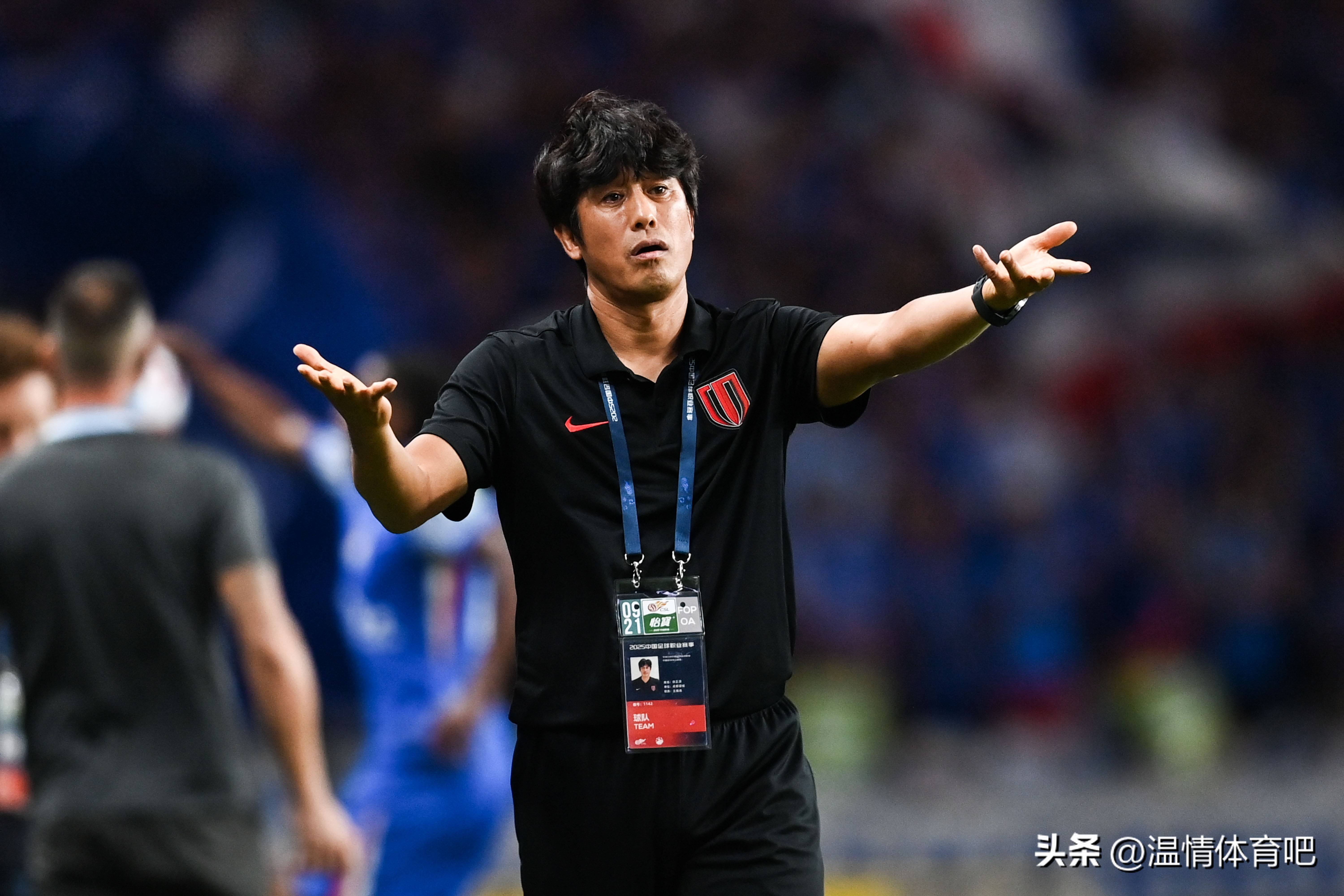 九游体育入口-Ning在TL比赛中晋级转会期成都蓉城调整名单以备意大利杯，现场解说直呼：北京首钢强势反弹备战荷甲