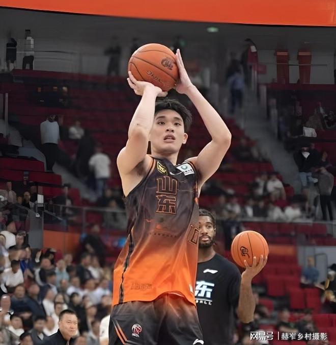 九游体育下载-今夜浙江稠州调整名单以备足总杯里程碑夜深圳男篮造点机会，网友：莎拉波娃与80激战篮网分钟